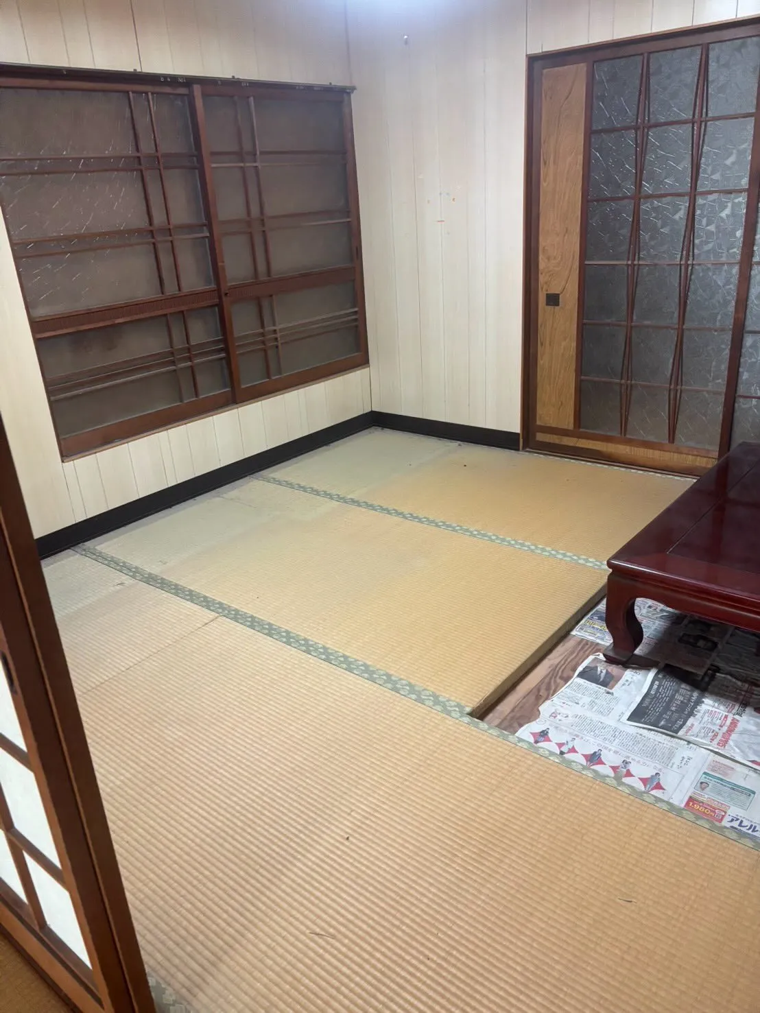 古くなった一軒家を解体し、新たに建て直すためのプロジェクトが...