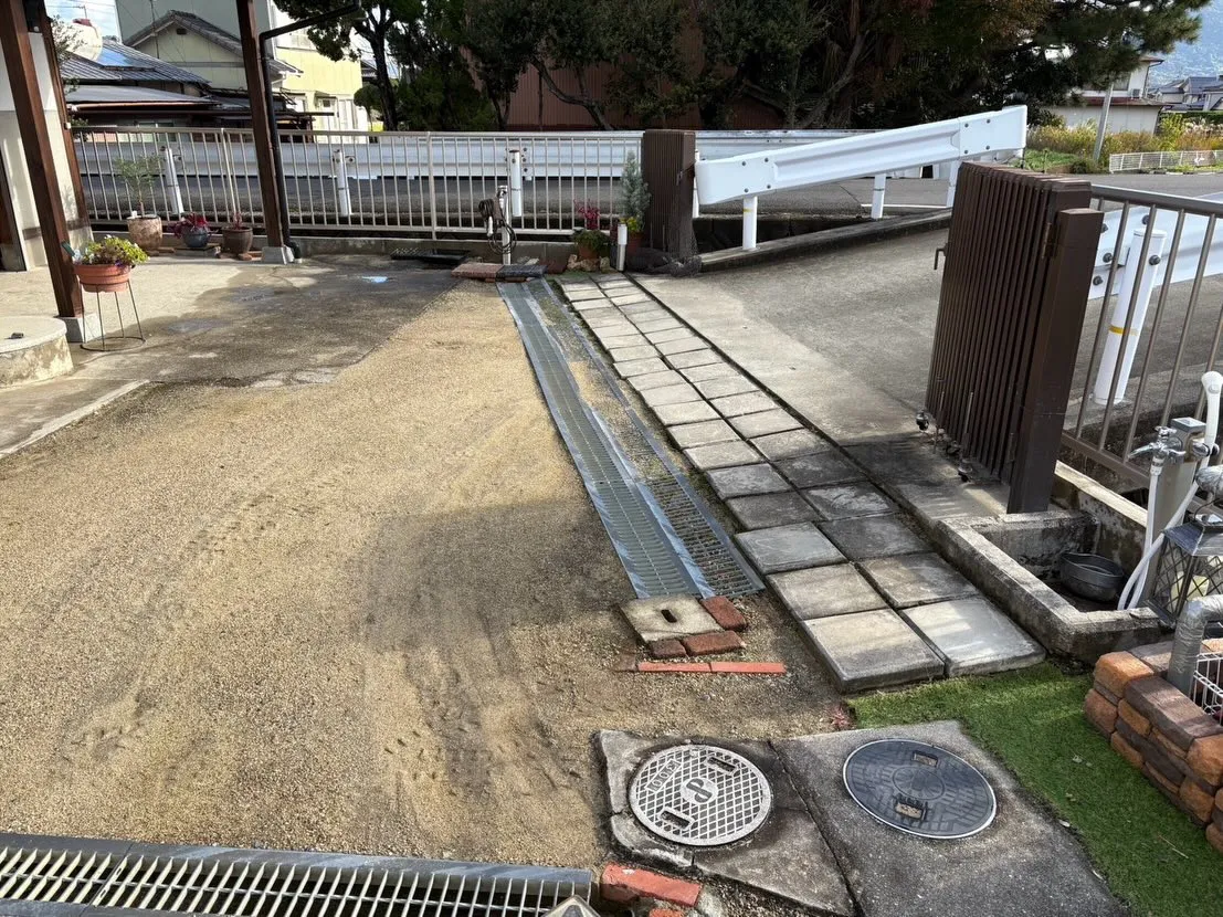 土間コンクリートの施工を行いました。